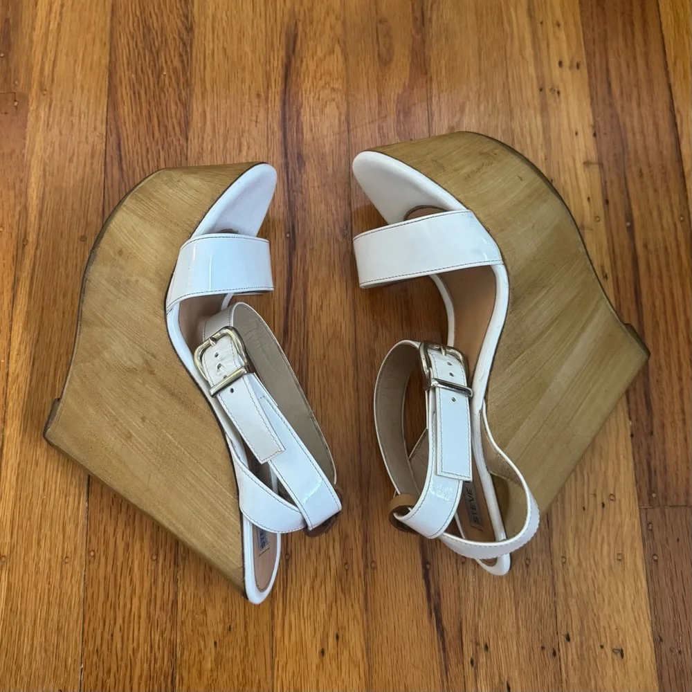 Steve Madden white and Tan Platform Heels with ankle strap - Picture 3 of 7